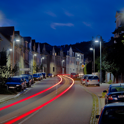 P-LAMPE – Straßenbeleuchtung bei Nacht